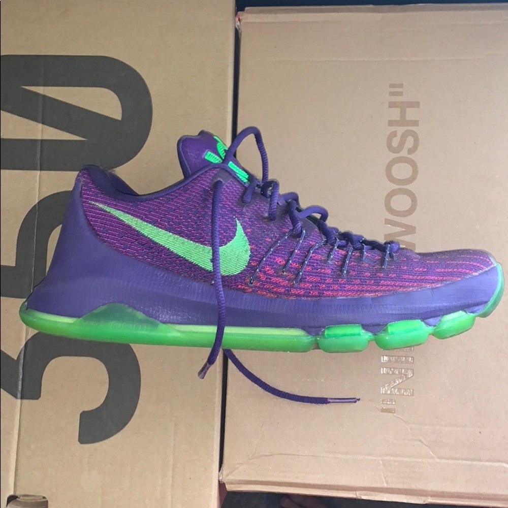 KD 8 suit